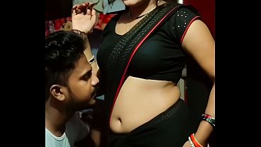 Desi Bhabhi Saree Navel, Sangeet Ka Sex, Kamaal Ka Romance.