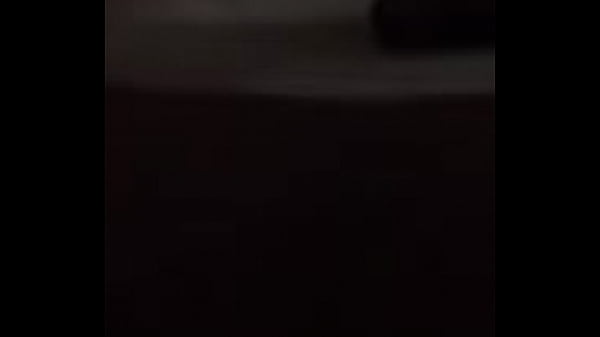 Malam Ini, Istri Desi Dapat Pijat Bokong Sambil Menggoda Birahiku.
