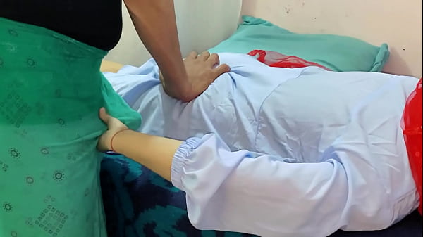 Malkin Ngatur Biar Babunya Digebukin Pake Suara Sex Hindi.