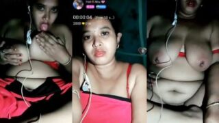 Bhabhi Telanjang Di Video Call Live, Gaya Hot Dan Menggoda Dalam Bahasa Hindi.