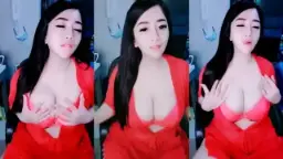 Jenniier, Si Host Milf Dreamlive, Teteknya Bergetar Bikin Ngiler.