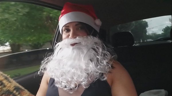 Bianca Mau Bikin Surprise Buat Santa, Malah Jatuh Di Atas Kontol Natal Yang Besar.