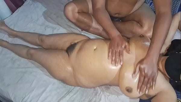 Desi Indian Bhabhi Bugil Total, Dipijat Sampai Ngangenin