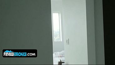 Blonde Montok Daisy Stone Dijilat Habis-habisan Sama Kakak Tiri Yang Horny, Sampai Kena Pancutan Deras