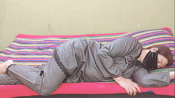 Bhabhi Pakistan Digebrek Kenceng Cepet Doggy Style, Suara Desi Hindi Bikin Makin Panas.