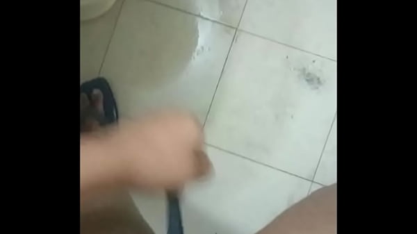 Kamar Mandi, Jari-jari Nakal Main Di Dalam, Dan Cewek Desi Yang Lagi Panas-panasnya.