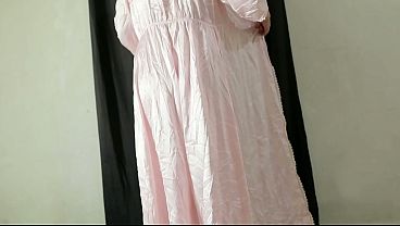 Bokep Indo Nyobain Dress Baru, Pantat Gede Montok Bikin Makin Pengen