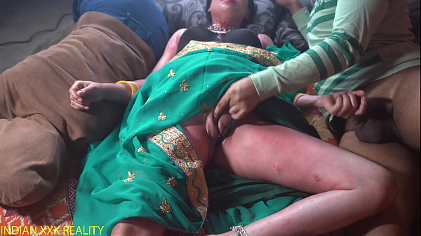 Bokep India Ibu Tiri Dan Anak Tiri Ngentot Di Kamar, Suara Panas Bikin Ngilu