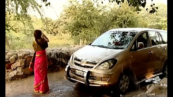 Desahan Basah Bhabhi Desa India Saat Cuci Mobil, Bikin Greget! Adegan Eksklusif Tanpa Sensor, Wajib Tonton