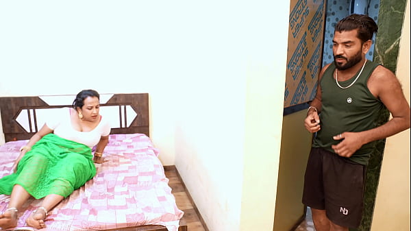 Desi Bhabhi Lagi Ngewe Keras Di Kasir, Bikin Basah Semua