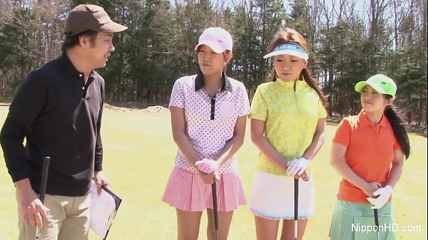 Cewek Asia Abg Main Golf Tanpa Baju, Bikin Tegang
