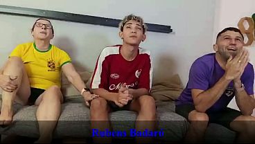 Gila! Pas Bola Brasil Main, Bapakku Asyik Teriak Sampe Gak Sadar Kalau Aku Udah Nusukin Kontol Ke Madrastaku (video Full Di Red/sheer)