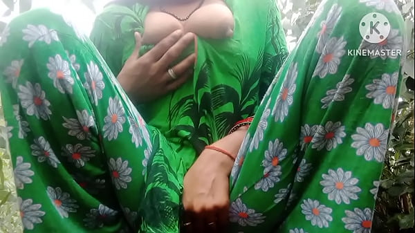 Bhabhi Masuk Hutan India, Crotnya Muncrat Deras Sambil Ngocok Sendiri